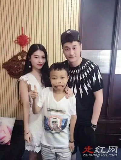 快手小茜米和陈山是情侣吗 陈山的女友名字叫诗曼