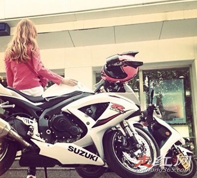 林弯弯和痞幼什么关系分手原因 林弯弯是男的还是女的