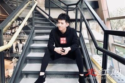 �ǳ���������Ƹ�������������һ�� ������Ҫǣ����