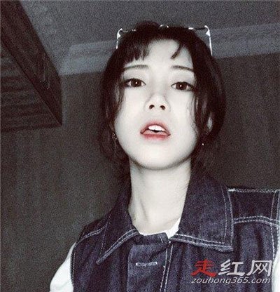 ��������Ů���������а� С���������ǵ�һ��