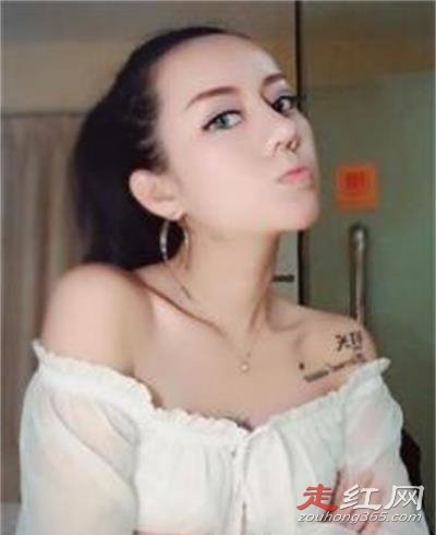 �ǳ�������˼�걻ǣ������һ�� û�к��κ��мα�ǣ��