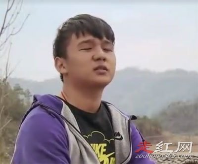 ���μ�Ϊɶ��ͣ�� �������˵ĺ����Լ������ݵ�һ��