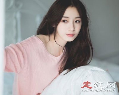 周二珂728弯腰真的露了吗 728到底在哪可以找到