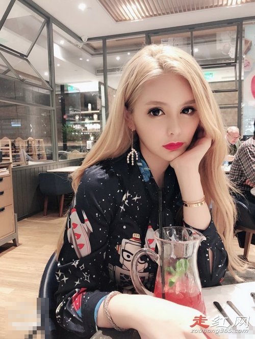 张琪格为什么不在斗鱼直播了 俯卧撑的gif直播录像怎么回事