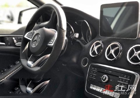 秦奋抽奖送奔驰怎么回事 开法拉利撞车事件