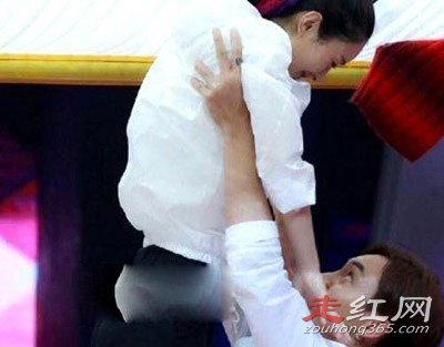 ��ΰ������ӱ��һ����� ����ԭ����ʲô