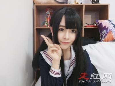 ��ī�����е�Ů�� ����һ���Ӿ��ܹ�����¶��