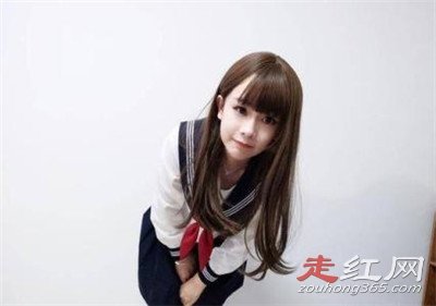 ��ī�����е�Ů�� ����һ���Ӿ��ܹ�����¶��