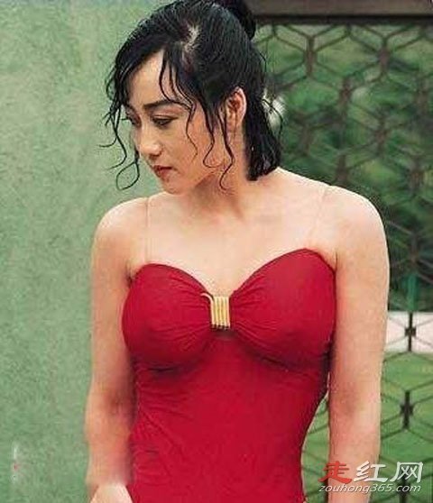 利智身材真是无人能及 和赌王的故事怎样