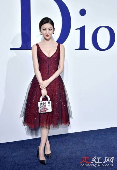 �������;��𳤵ĺ��� �����Ǹ�Ů��ϵ��