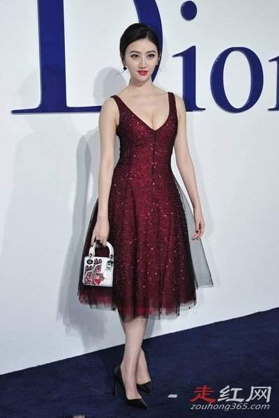 �������;��𳤵ĺ��� �����Ǹ�Ů��ϵ��