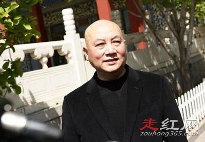 迟重瑞有亲生子吗 妻子陈丽华比他大11岁