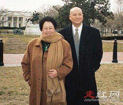迟重瑞有亲生子吗 妻子陈丽华比他大11岁