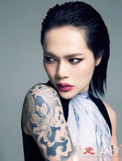 时诗的四任男朋友是谁他的男朋友是汤少吗