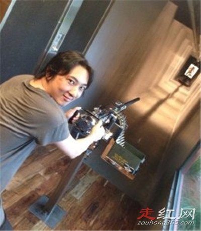 ��˼�Ϻ��ط�˭�ļҵ׷�� ������˭����Ǯ