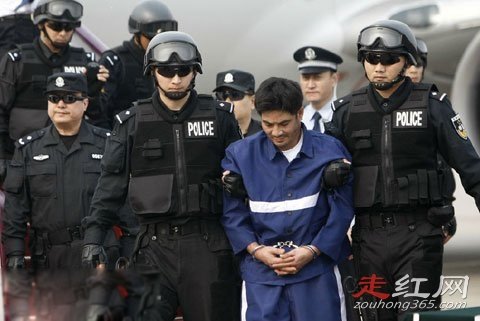 �ع��Ӵ�����ô���� Ŵ��Ϊʲôɱ��13���й���Ա