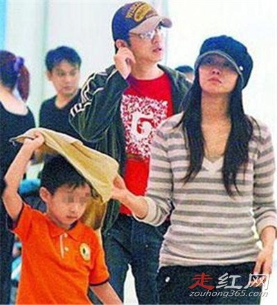 庾澄庆伊能静什么时候离的婚 和黄维德牵手门事件导致离婚吗