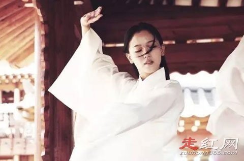 ����ʱ��������¶pp���� ����Ҳ����һ��19���ĵ�Ӱ