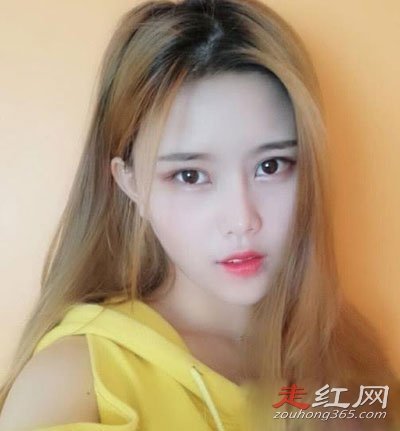 ��С���ͱ�����һ������ Ϊʲô��¶���