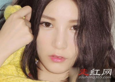 ��С���ͱ�����һ������ Ϊʲô��¶���