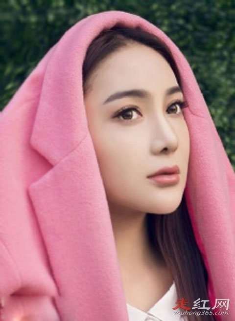 但两人曾有肌肤之亲,这其实从任娇生前的几次被拍照片就可以看得出