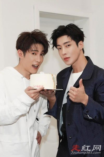 ��������ݶԱ��� �촽�Ƿ�������