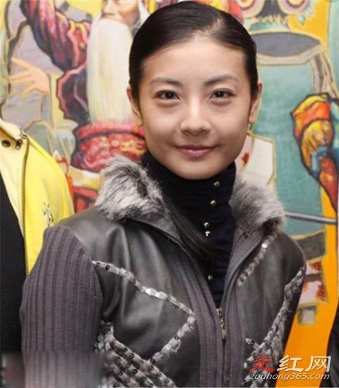 谭元元婚史八卦金星和其比起来有点虎背熊腰