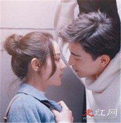 ���׵����ŵ�����˭ ֮ǰ��һ��Ů�����ǽ�