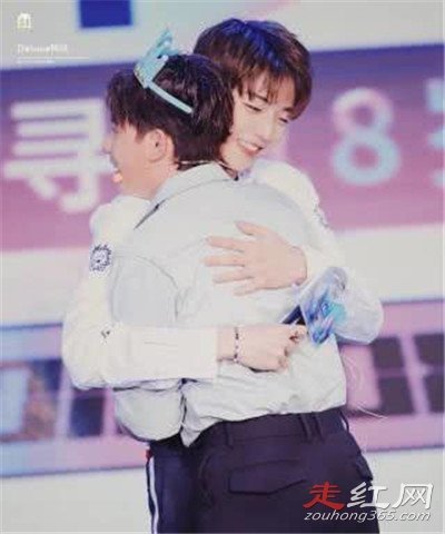 ���������ũ�Ĺ�ϵ��� �Ƿǳ��õ����ѹ�ϵ