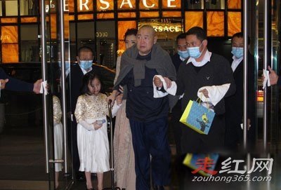 甘比给大刘一个肾是真的吗 是一个很厉害的女人