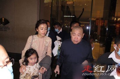 甘比给大刘一个肾是真的吗 是一个很厉害的女人