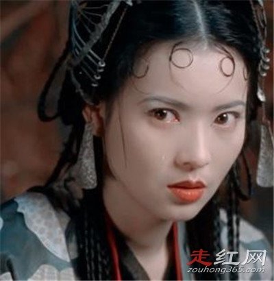 蓝洁瑛说的两位大佬是谁 八字命理分析是红颜薄命