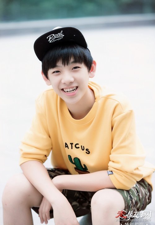 黄天崎个人资料作品 7岁的时候便开始演戏了