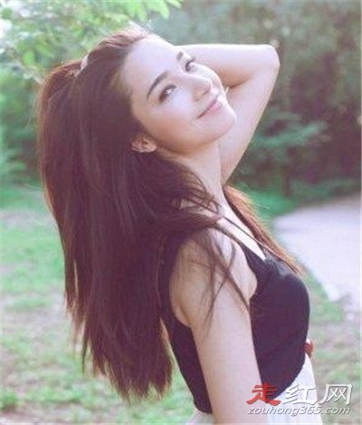 代斯和杨幂发生什么事 员工和老板的关系非常脆弱