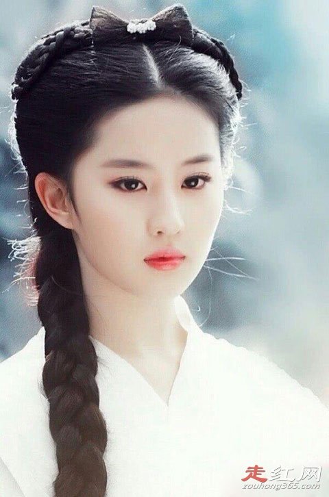 �����ǰ������Ů�� ͨ���߿������ǰ����˵