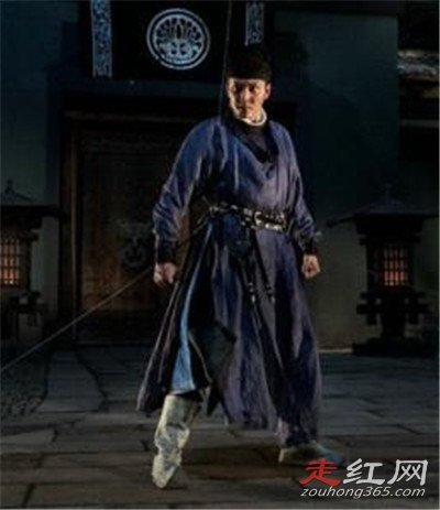 尉迟真金和裴东来什么关系 谁厉害哪个能打