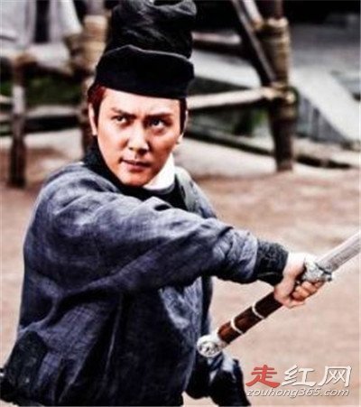 尉迟真金和裴东来什么关系 谁厉害哪个能打