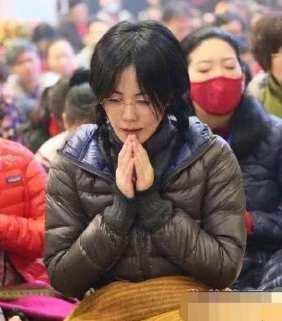 王菲怀孕为老不尊 没有必要折腾自己