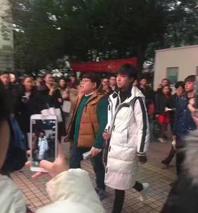 王俊凯家庭很有钱? 看看周边邻居是怎么说