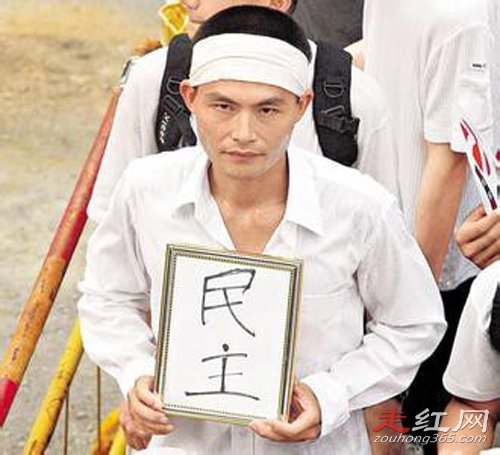 �첽��ǹ������ԩ���� Ϊʲô��˫��ħ��