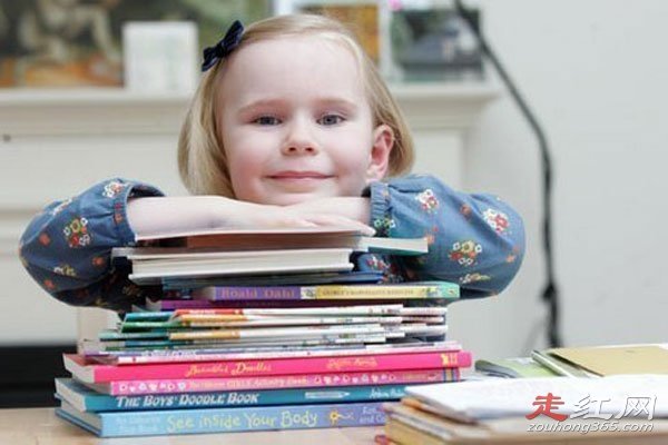 海蒂·汉金斯现状父母是谁 智商超过了爱因斯坦