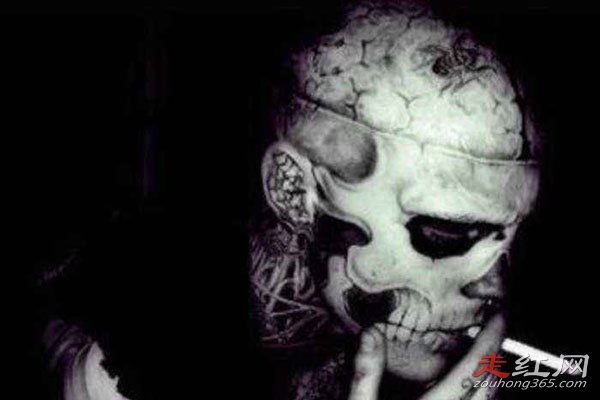 ��ʬ�к���ô���� Rick GenestΪʲô��ѡ����ɱ