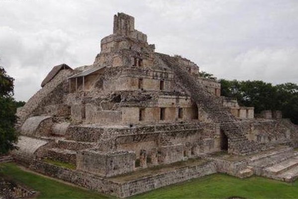 ����ĩ��Ԥ������һ�� ֻ�������˵�һ�ֲ²�