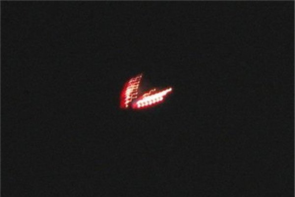 1999���Ϻ�ufo��ʵ�¼� ��С����������Ƶ֤��