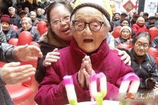 ��������άǡ�޵���������� �Ա���Ů����