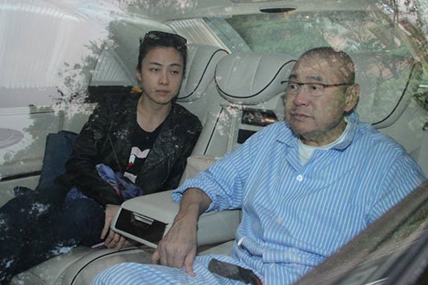 �����ۺ͸ʱȵĹ��� ���������ۿ���Ƣ����õ�Ů��