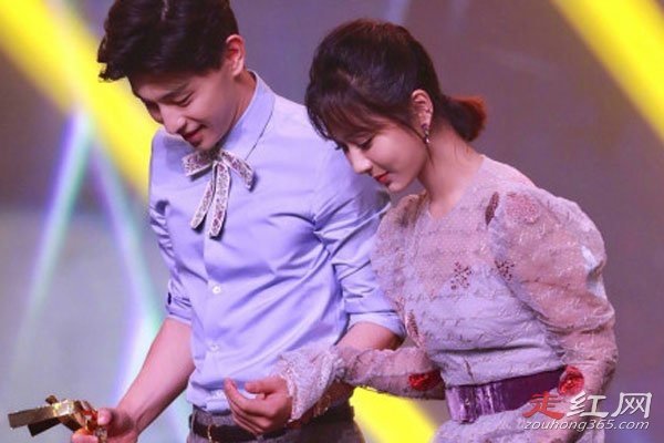 邓伦和杨紫到底怎么了什么关系现任老婆的名字叫什么