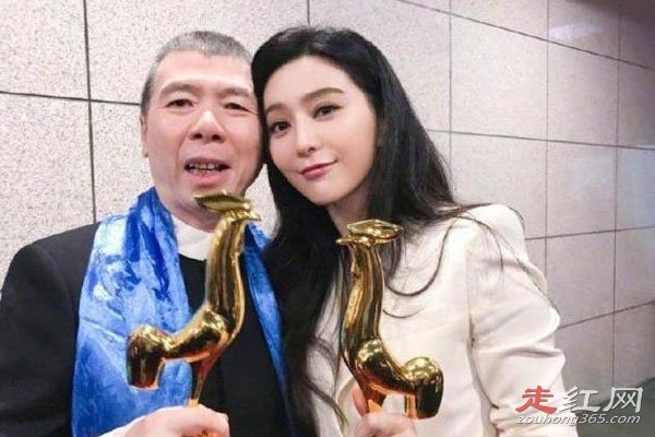 ����Ԫ��С���¼�ʼĩ �浹���ֻ�Ů��������