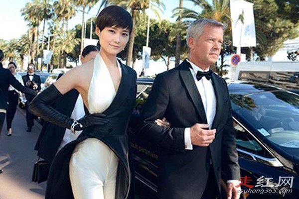 李宇春现任丈夫是谁嫁78岁外国富翁婚礼怎么回事2