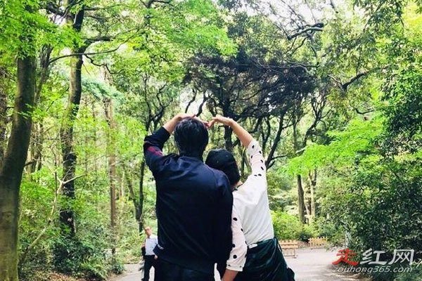 �Ƽ����ٵ�������Ĭ���� Ȣ������Ůѧ���������